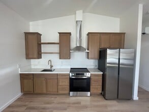 542 Daniel Dr in Santa Maria, CA - Building Photo - Building Photo
