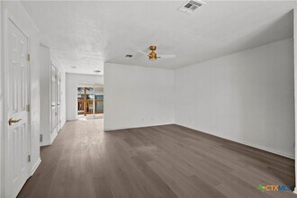 2213 B Valley Forge Ave in Temple, TX - Building Photo - Building Photo