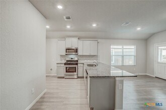 1945 Redstart in Canyon Lake, TX - Building Photo - Building Photo