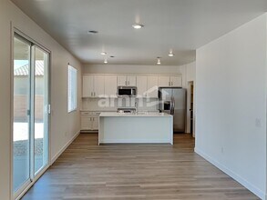 12230 Thunder Creek Pky in Marana, AZ - Building Photo - Building Photo