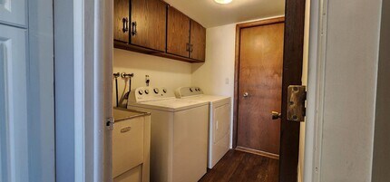 4 Brookwood Ln in Dearborn, MI - Building Photo - Building Photo