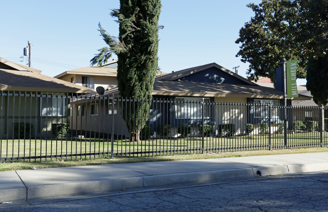 2141 Guthrie St in San Bernardino, CA - Foto de edificio