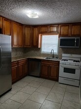 5617 Eskridge St in Houston, TX - Building Photo - Building Photo