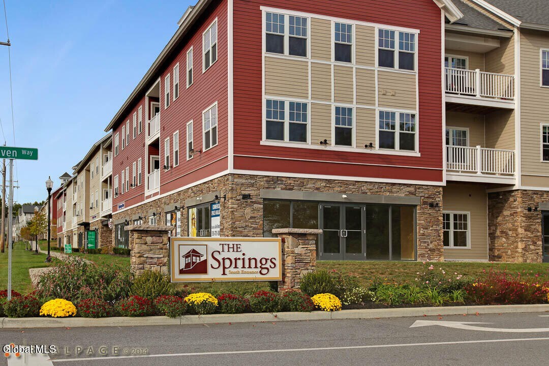 3 Hampstead Pl in Saratoga Springs, NY - Building Photo
