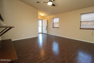 7356 Mesquite Sun Ln in El Paso, TX - Building Photo - Building Photo