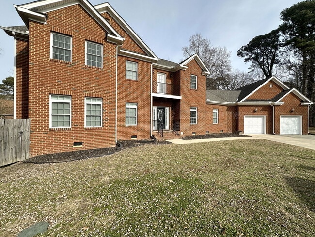 property at 3121 Deans Ct