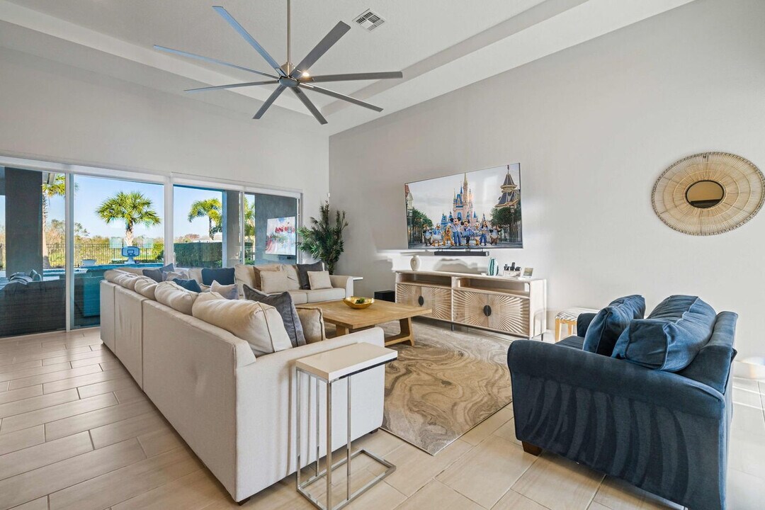 948 Jack Nicklaus Ct in Kissimmee, FL - Building Photo