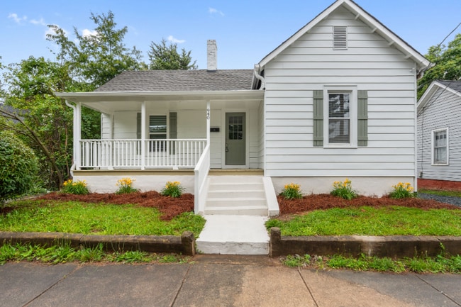 property at 940 Albert St SW