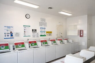 4560 Maple Ave in La Mesa, CA - Building Photo - Building Photo