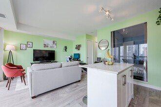 165-1165 Legion Rd N in Toronto, ON - Building Photo - Building Photo