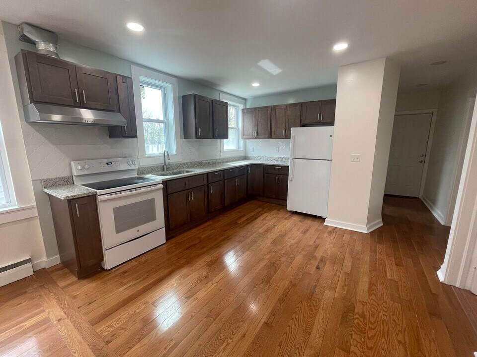 263 Second St-Unit -1 Front in Pittsfield, MA - Building Photo