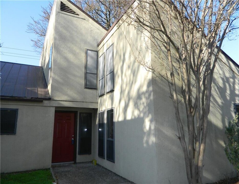 8607 Fathom Cir in Austin, TX - Building Photo