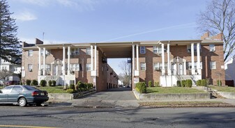 Colonnade Apartments in Plainfield, NJ - Building Photo