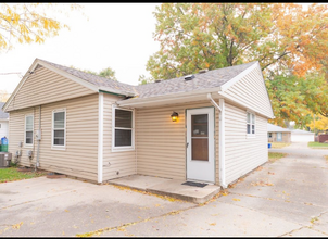 1916 Dresden Ave in Rockford, IL - Building Photo - Building Photo