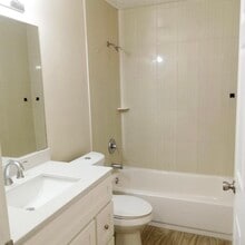 5140 SE 31st St, Unit Unit B in Ocala, FL - Foto de edificio - Building Photo