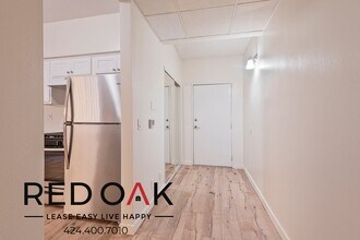 2724 Abbot Kinney Blvd in Los Angeles, CA - Foto de edificio - Building Photo