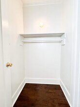 The Richmond Apartments - Spacious and Ful... in Los Angeles, CA - Building Photo - Building Photo