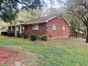 320 Green Ridge Rd in Montgomery, AL - Foto de edificio - Building Photo