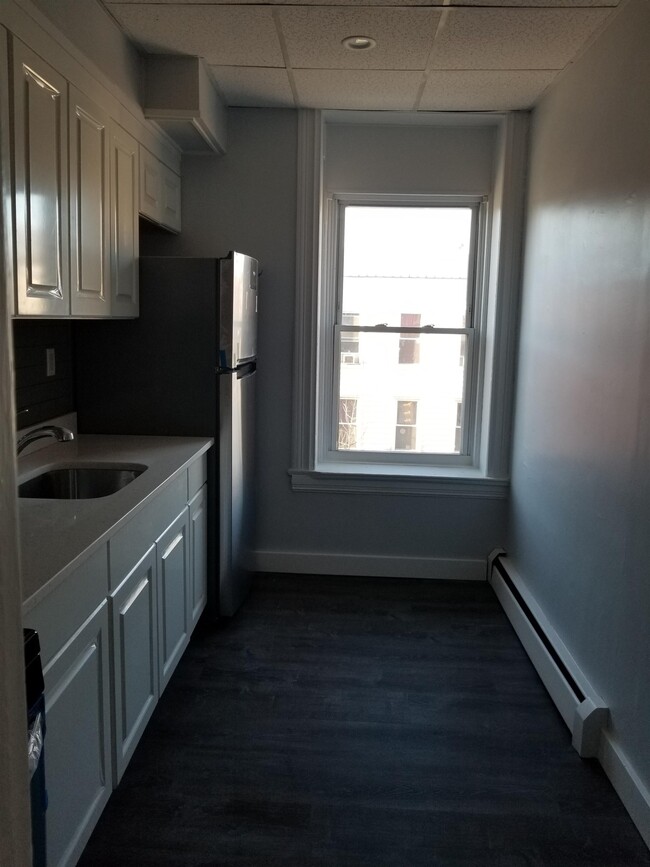 286 Central Ave-Unit -3 in Jersey City, NJ - Building Photo - Building Photo