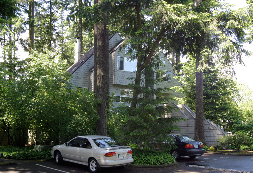 Galewood Commons in Lake Oswego, OR - Building Photo