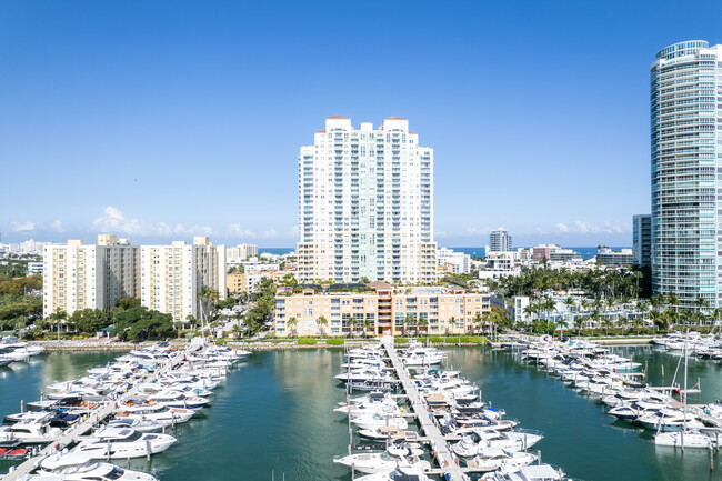 Yacht Club at Portofino in Miami Beach, FL - Building Photo - Building Photo