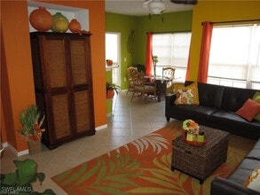 23500 Walden Center Dr in Estero, FL - Building Photo - Building Photo