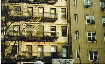 421 E 72nd St in New York, NY - Building Photo