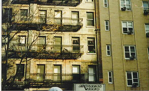 421 E 72nd St in New York, NY - Building Photo
