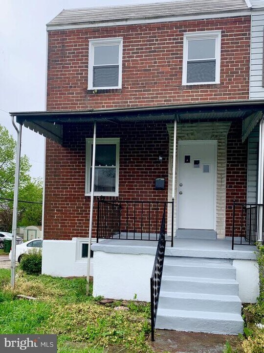 6521 Hartwait St in Baltimore, MD - Building Photo