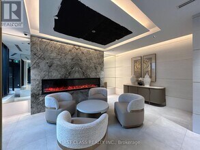 5858 Yonge St in Toronto, ON - Building Photo - Building Photo