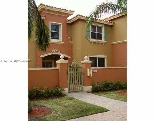 10669 SW 8th St in Pembroke Pines, FL - Building Photo - Building Photo