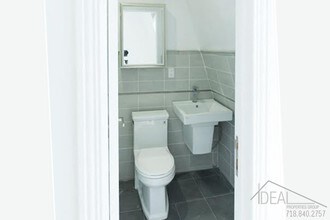 77 Herkimer St-Unit -404 in Brooklyn, NY - Building Photo - Building Photo