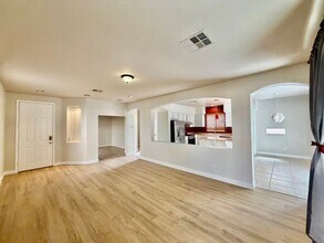 11008 Rusty Ray Dr in Las Vegas, NV - Building Photo - Building Photo