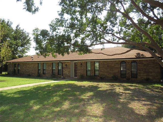 property at 2001 Pembrooke Pl