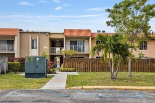 4900 NW 79th Ave in Doral, FL - Building Photo