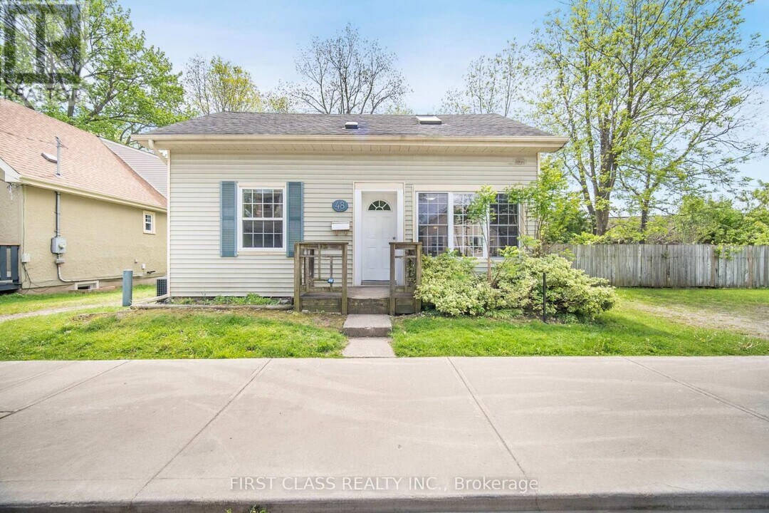 48 Saunby St in London, ON - Building Photo