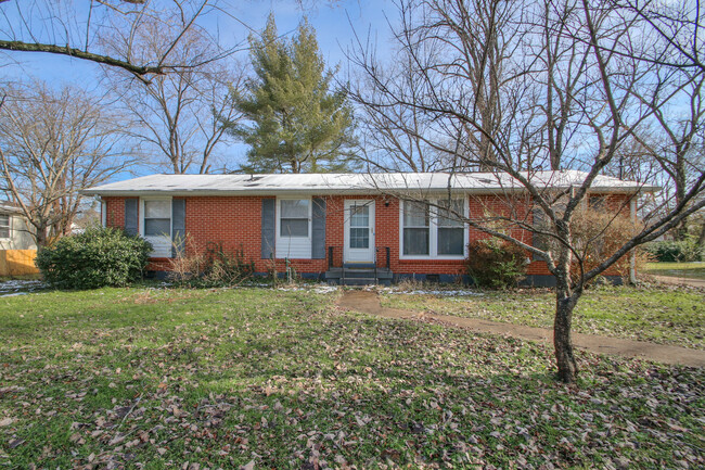 5014 W Durrett Dr in Nashville, TN - Building Photo - Building Photo