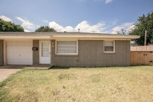 2308 62nd St in Lubbock, TX - Building Photo