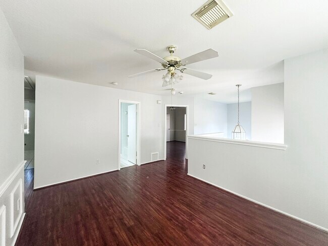 property at 15522 Baxter Ave