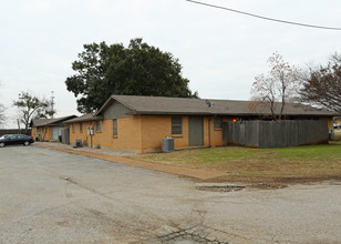 Summer Square in Crowley, TX - Building Photo - Building Photo