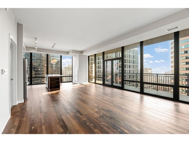 property at 465 Nicollet Mall