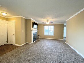 1002 Stones Throw Dr NW in Huntsville, AL - Building Photo - Building Photo