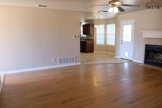 5027 Cy Young Dr in Wichita Falls, TX - Building Photo - Building Photo