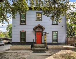 4618 McKinney St in Houston, TX - Building Photo