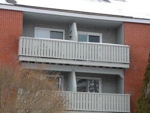 113 Cluff Crossing Rd in Salem, NH - Building Photo - Building Photo