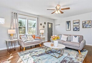 1277 Blvd Lorraine SW in Atlanta, GA - Building Photo