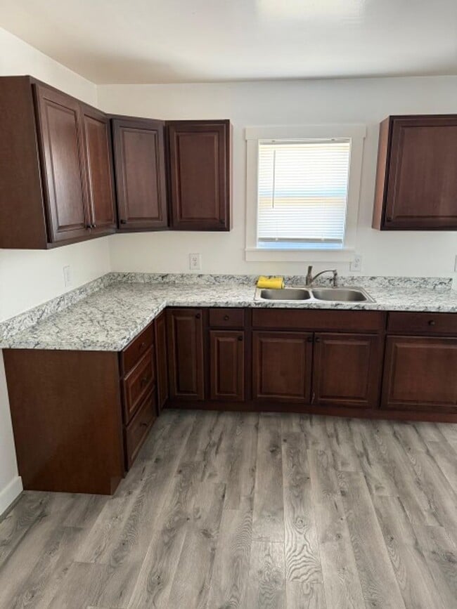 1209 E Snyder St in Hobbs, NM - Building Photo - Building Photo