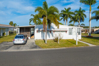 Lamplighter Village in Melbourne, FL - Building Photo - Building Photo