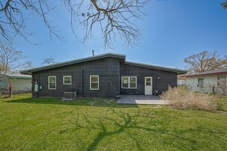 6926 Cole Creek Dr in Houston, TX - Building Photo - Building Photo