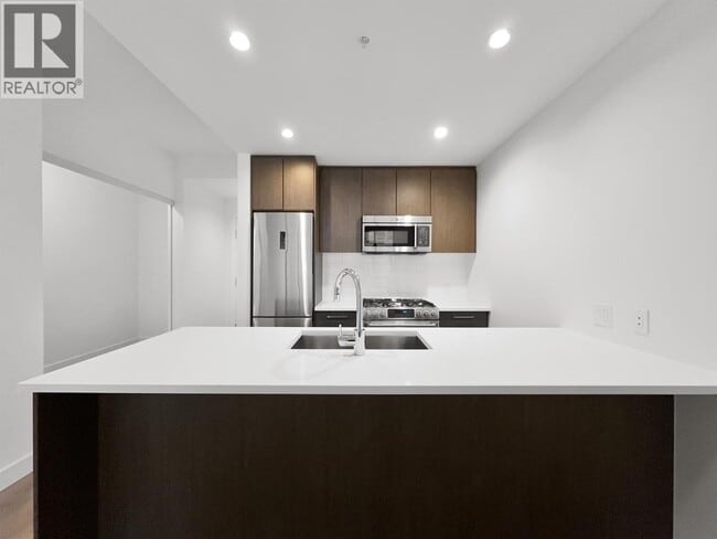 9060 University Crescent in Burnaby, BC - Building Photo - Building Photo